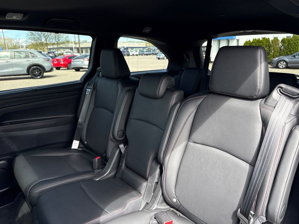 Certified 2025 Honda Odyssey Sport-L image 18