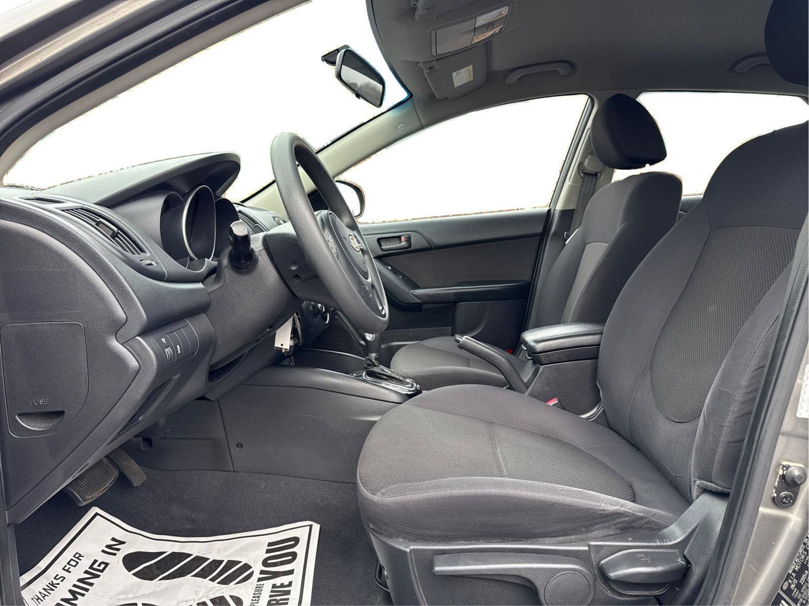 Used 2012 Kia Forte EX image 10