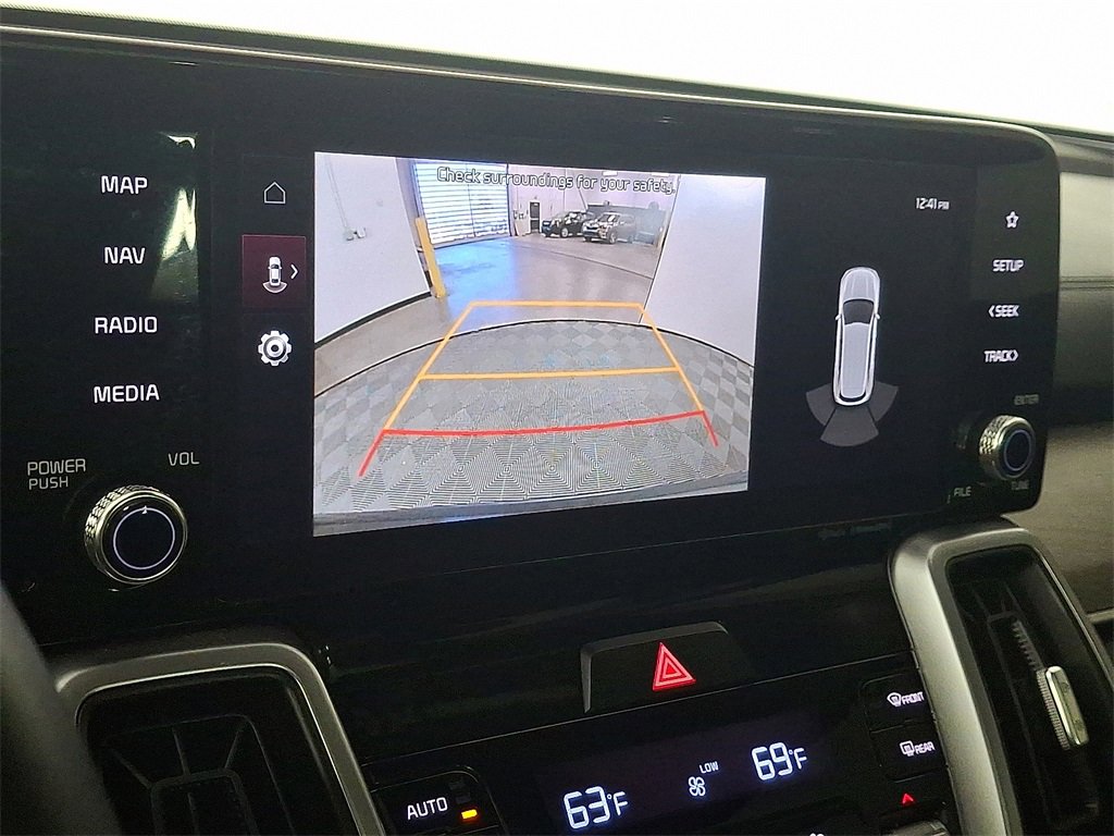 Used 2023 Kia Sorento S w/ Panoramic Sunroof Package image 4
