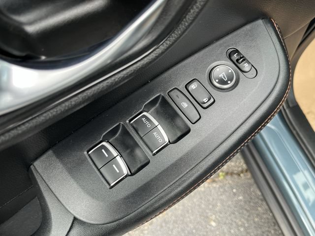 Used 2025 Honda HR-V Sport image 17