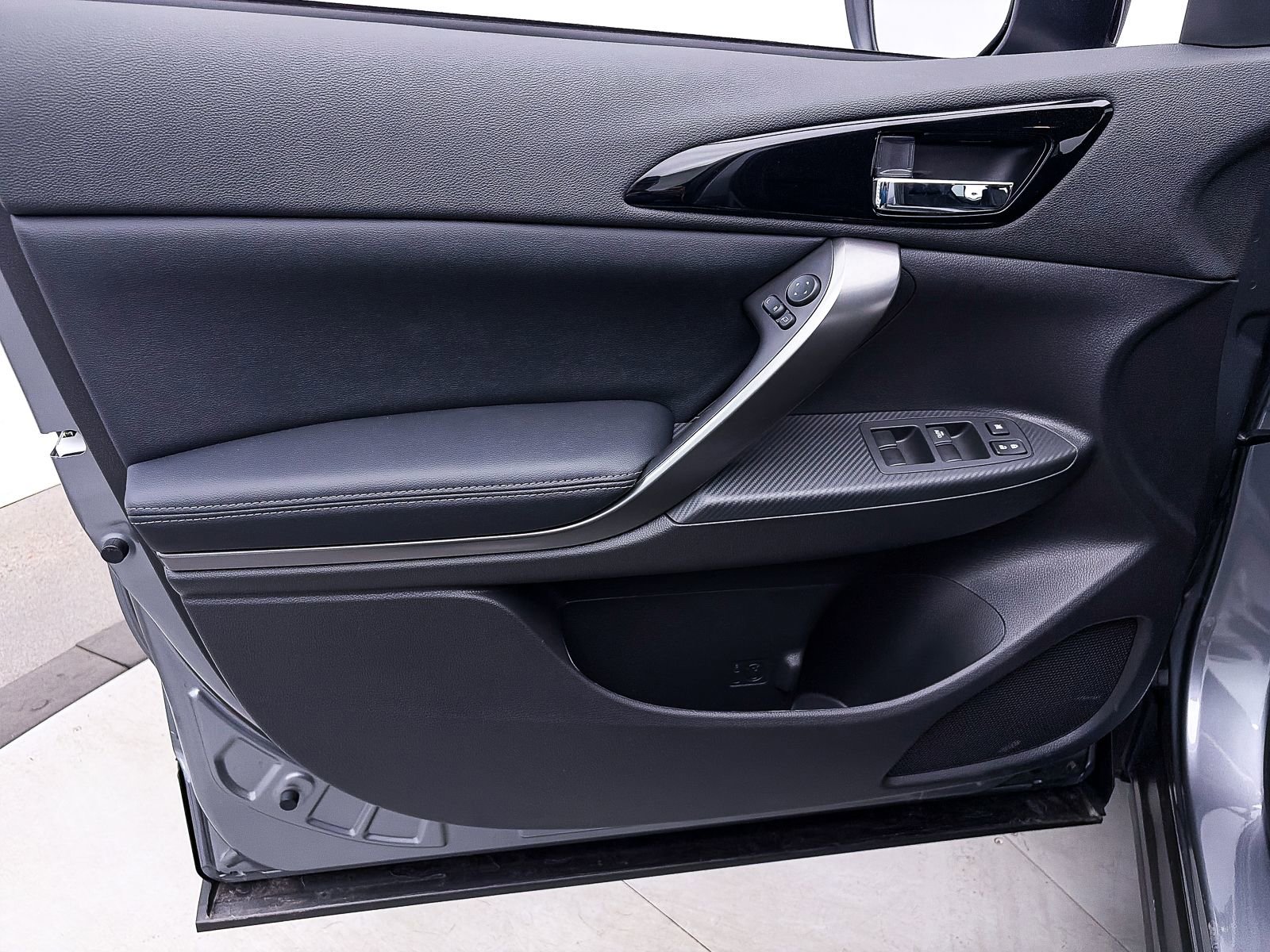 New 2026 Mitsubishi Eclipse Cross Black Edition image 7