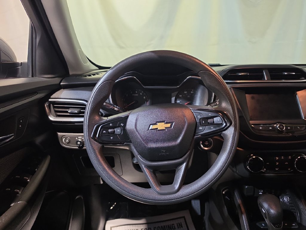 Used 2022 Chevrolet TrailBlazer LT AWD/4WD image 11