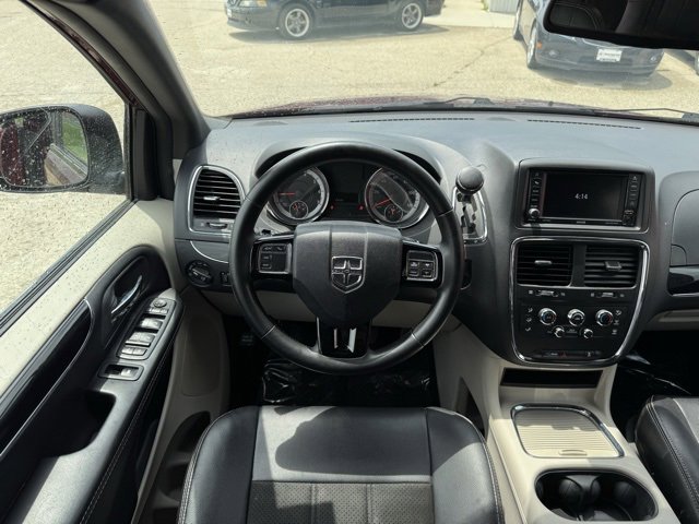 Used 2019 Dodge Grand Caravan SXT image 23