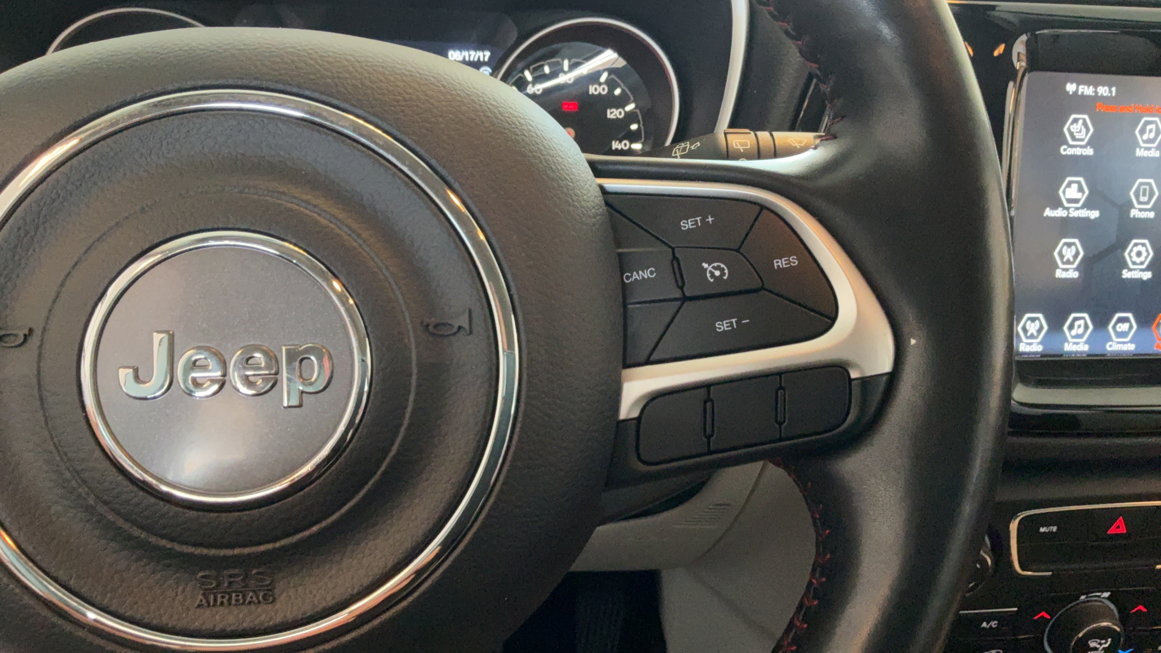 Used 2020 Jeep Compass Limited AWD/4WD image 17
