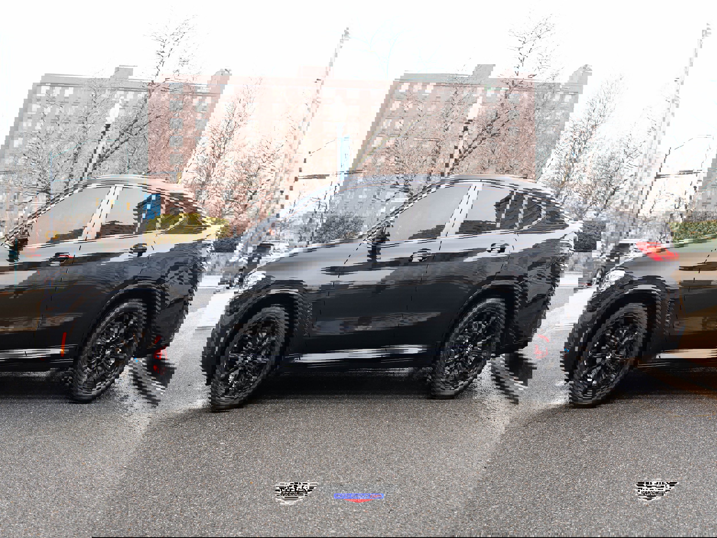 Used 2022 BMW X4 M40i w/ Premium Package image 4