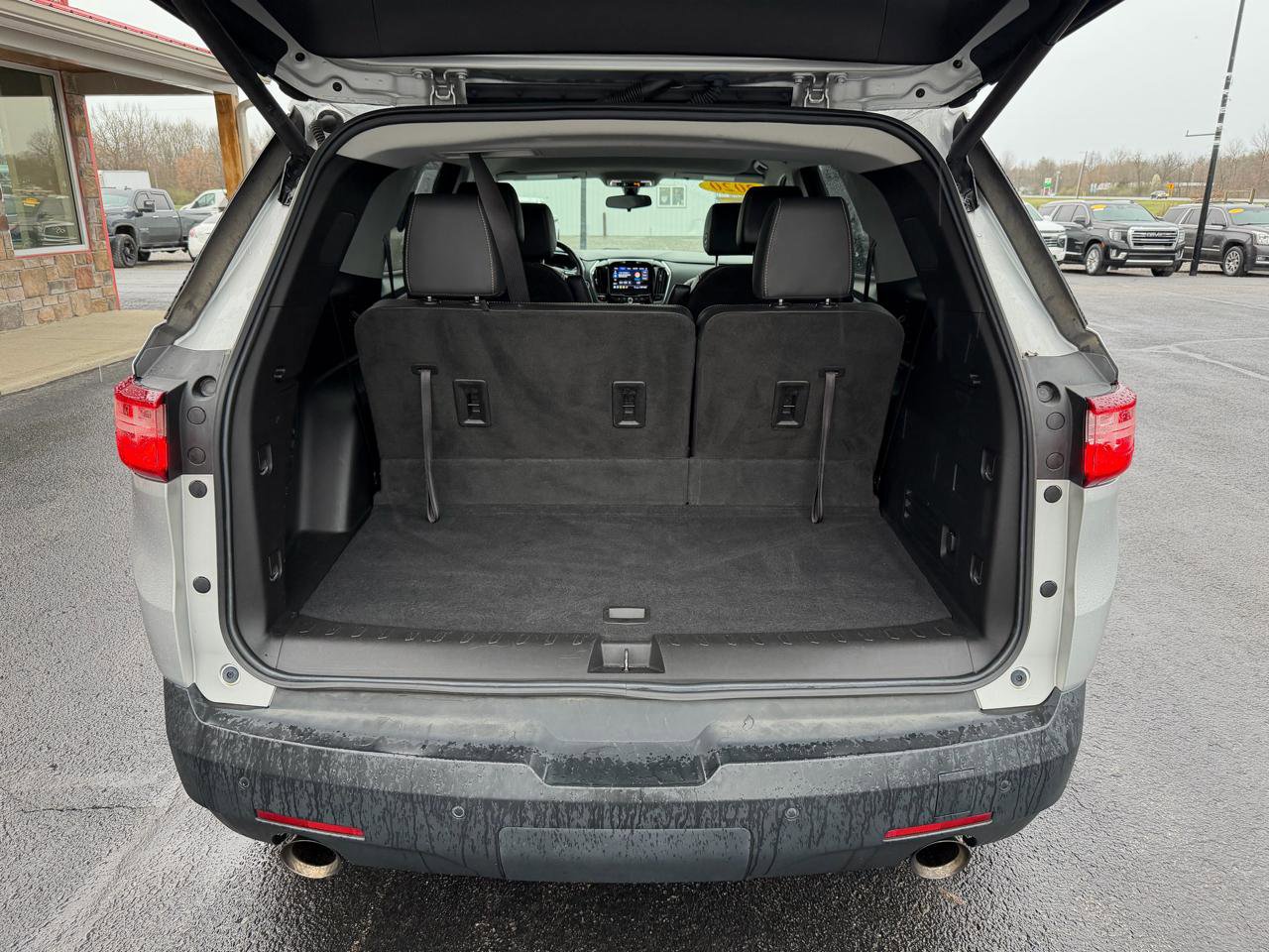 Used 2020 Chevrolet Traverse LT image 6
