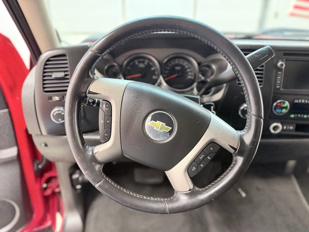 Used 2011 Chevrolet Silverado 3500 LT image 22
