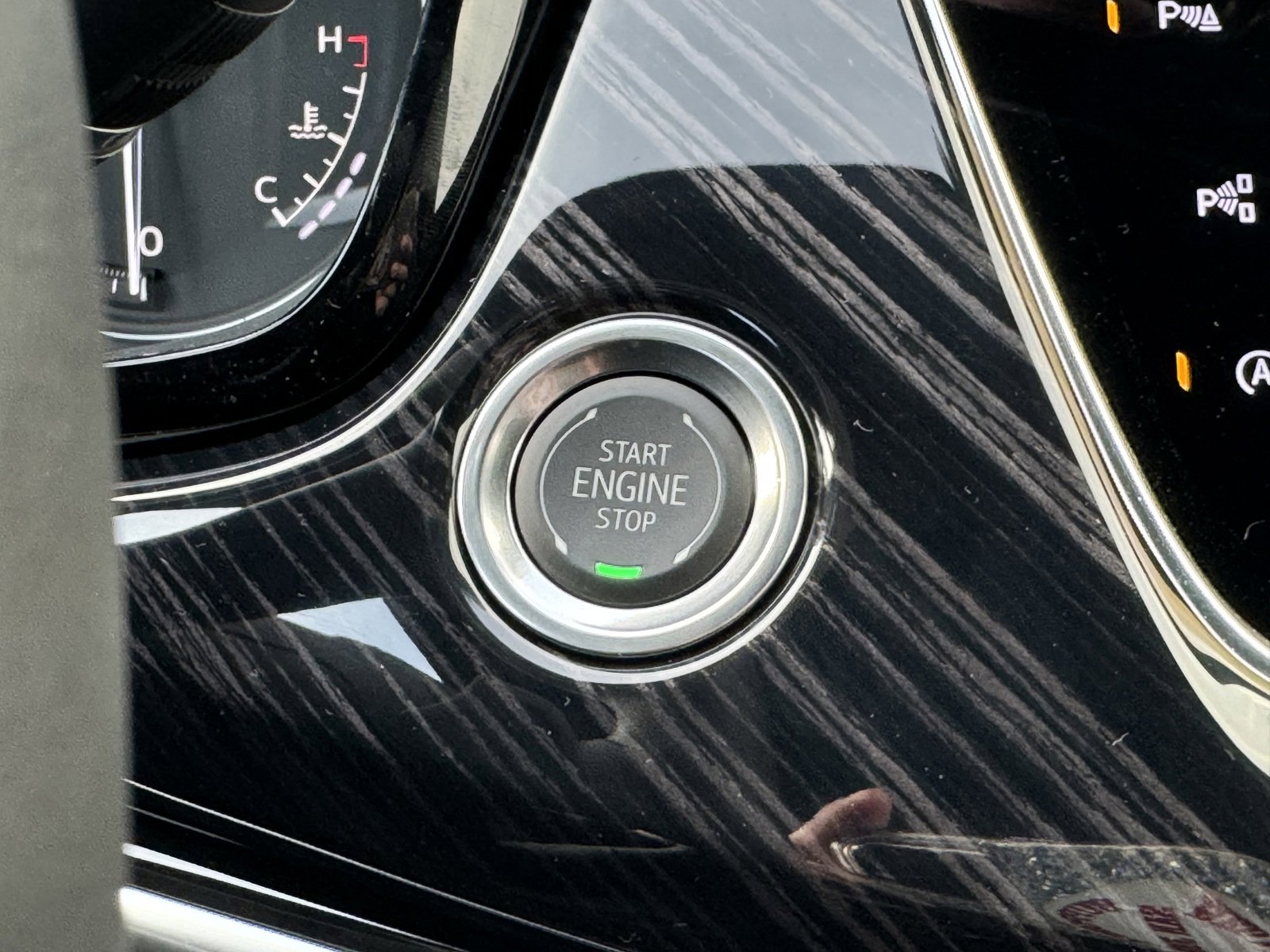 New 2025 Cadillac XT6 Premium Luxury w/ Technology Package image 28