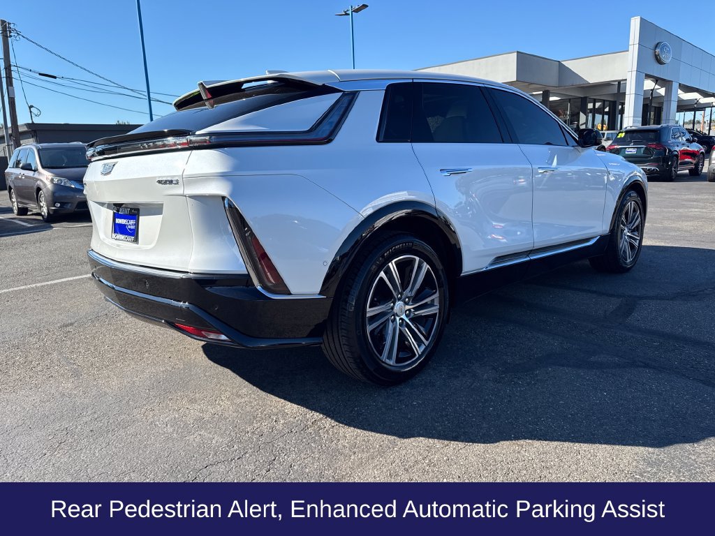 Used 2024 Cadillac Lyriq Luxury RWD image 6