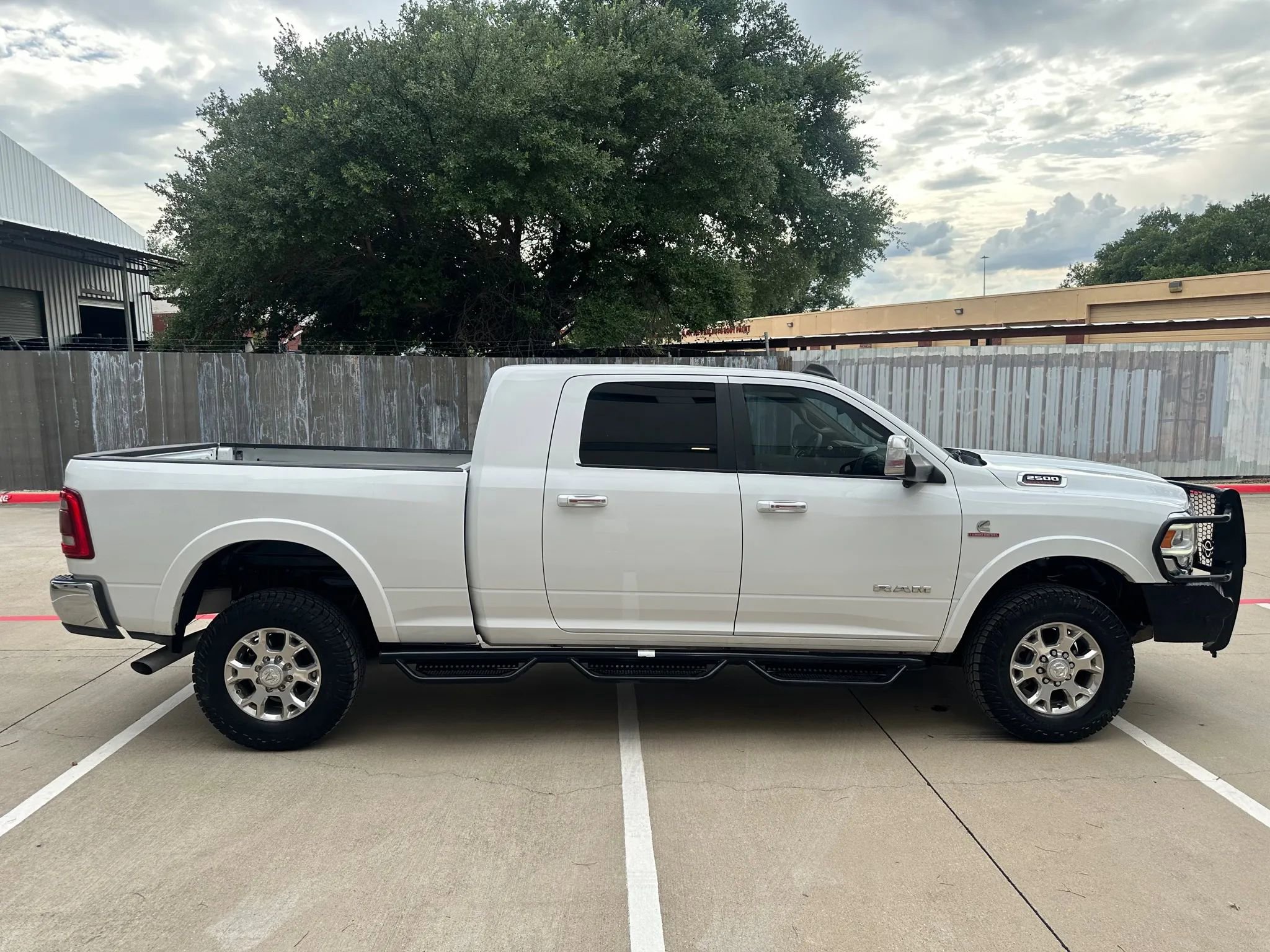 Used 2020 RAM 2500 Laramie image 8