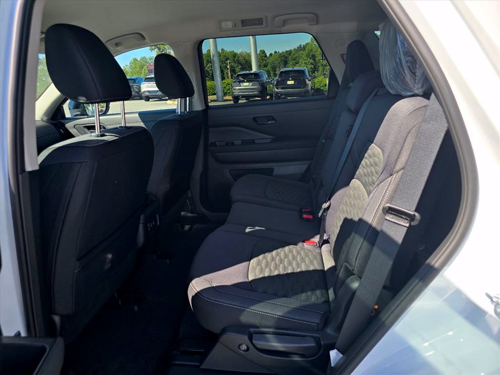New 2026 Nissan Pathfinder SV AWD/4WD image 9