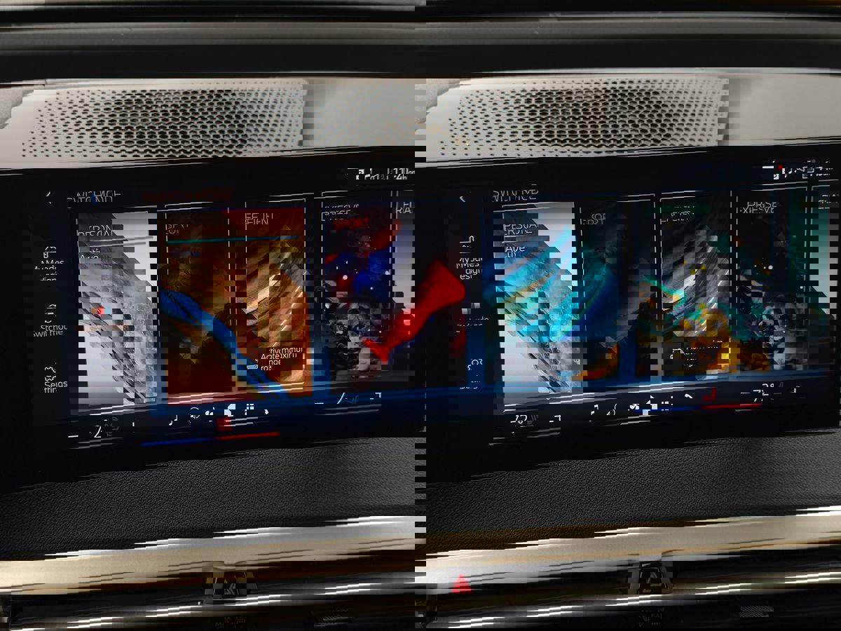 Used 2024 BMW iX xDrive50 w/ Premium Package image 57