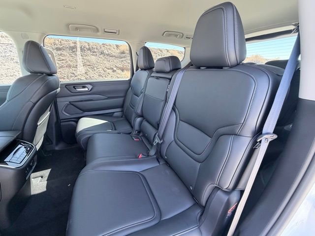 New 2026 Nissan Armada SV image 38