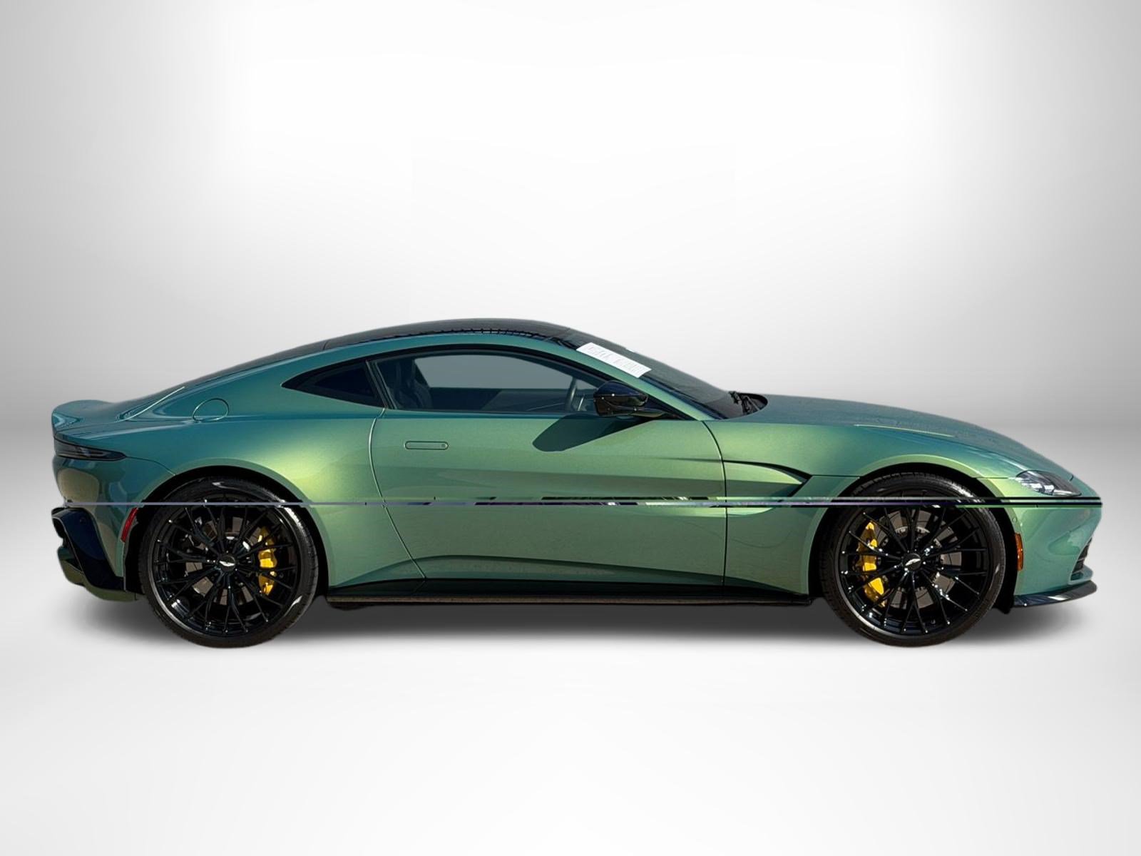 Used 2023 Aston Martin V8 Vantage Coupe RWD image 13