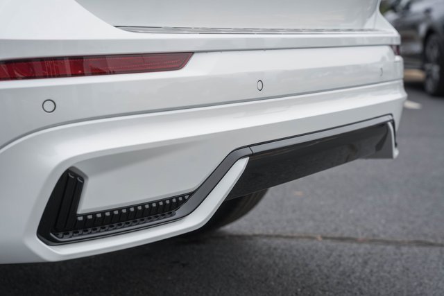 New 2026 Volvo XC60 B5 Plus w/ Protection Package Premier image 8