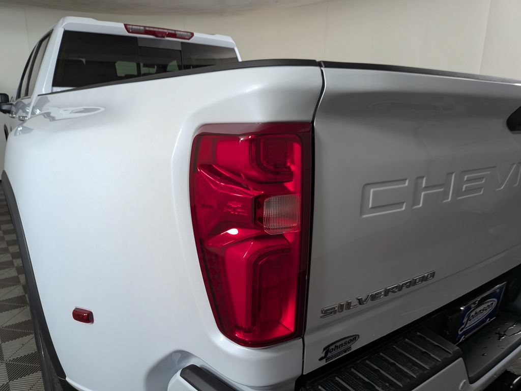 New 2026 Chevrolet Silverado 3500 High Country w/ High Country Premium Package AWD/4WD image 10