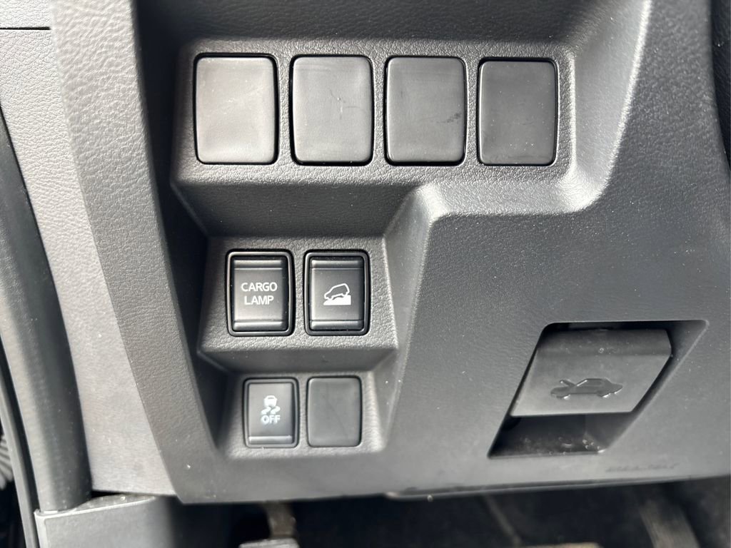 Used 2022 Nissan Frontier SV image 34