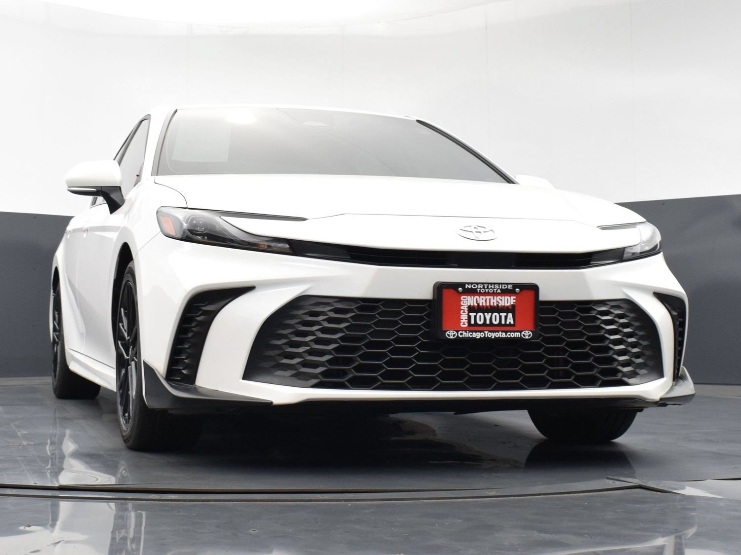 Used 2026 Toyota Camry SE FWD image 29