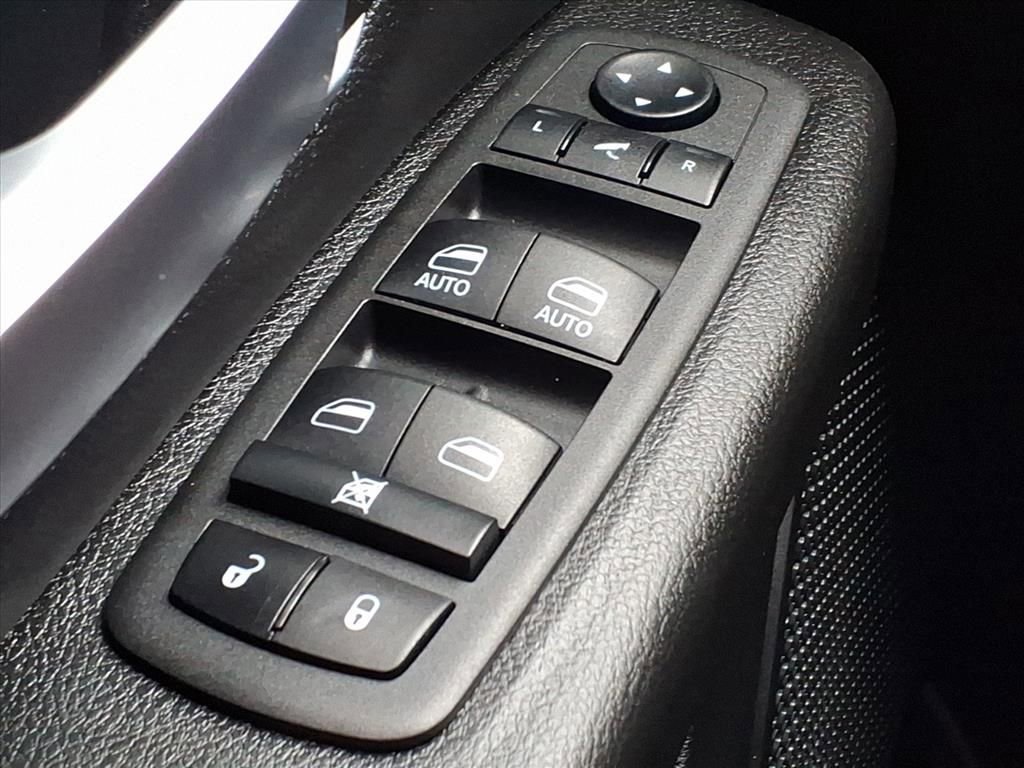 Certified 2022 RAM 1500 Big Horn image 13