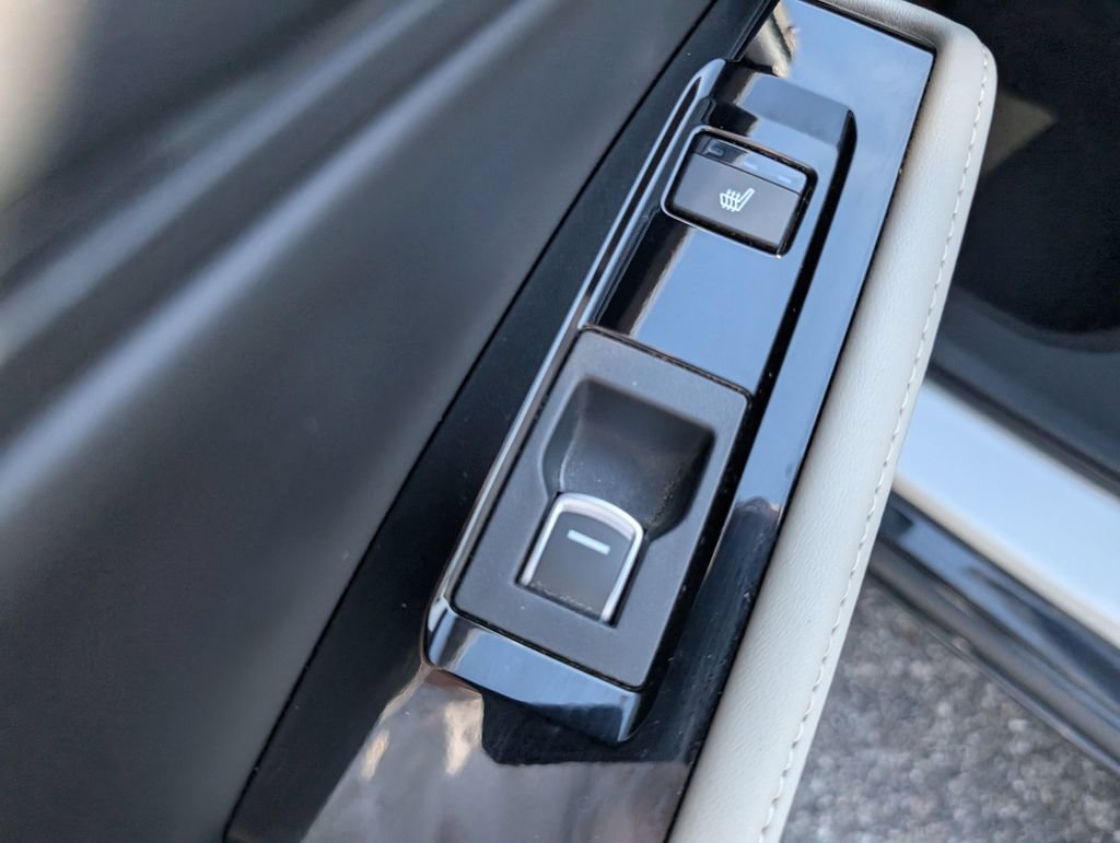 Used 2024 Honda Accord Touring image 11