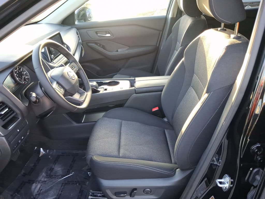 Used 2026 Nissan Rogue SV FWD image 21