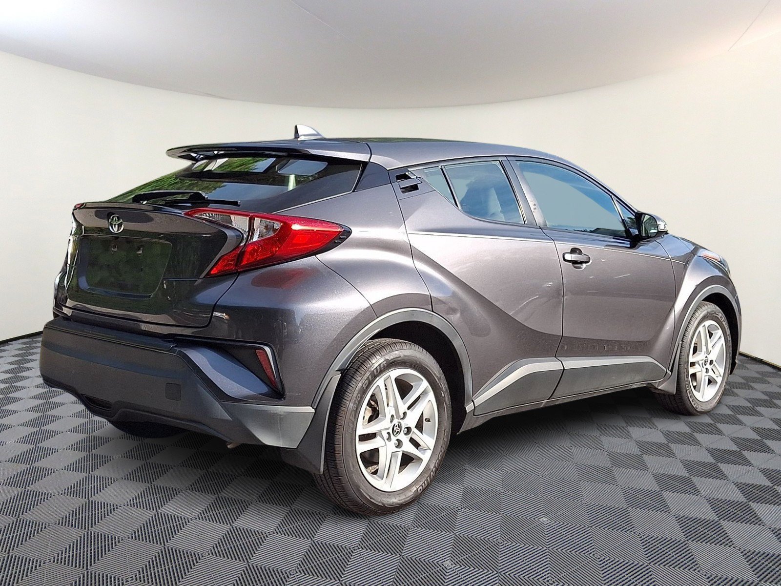 Certified 2021 Toyota C-HR LE FWD image 6