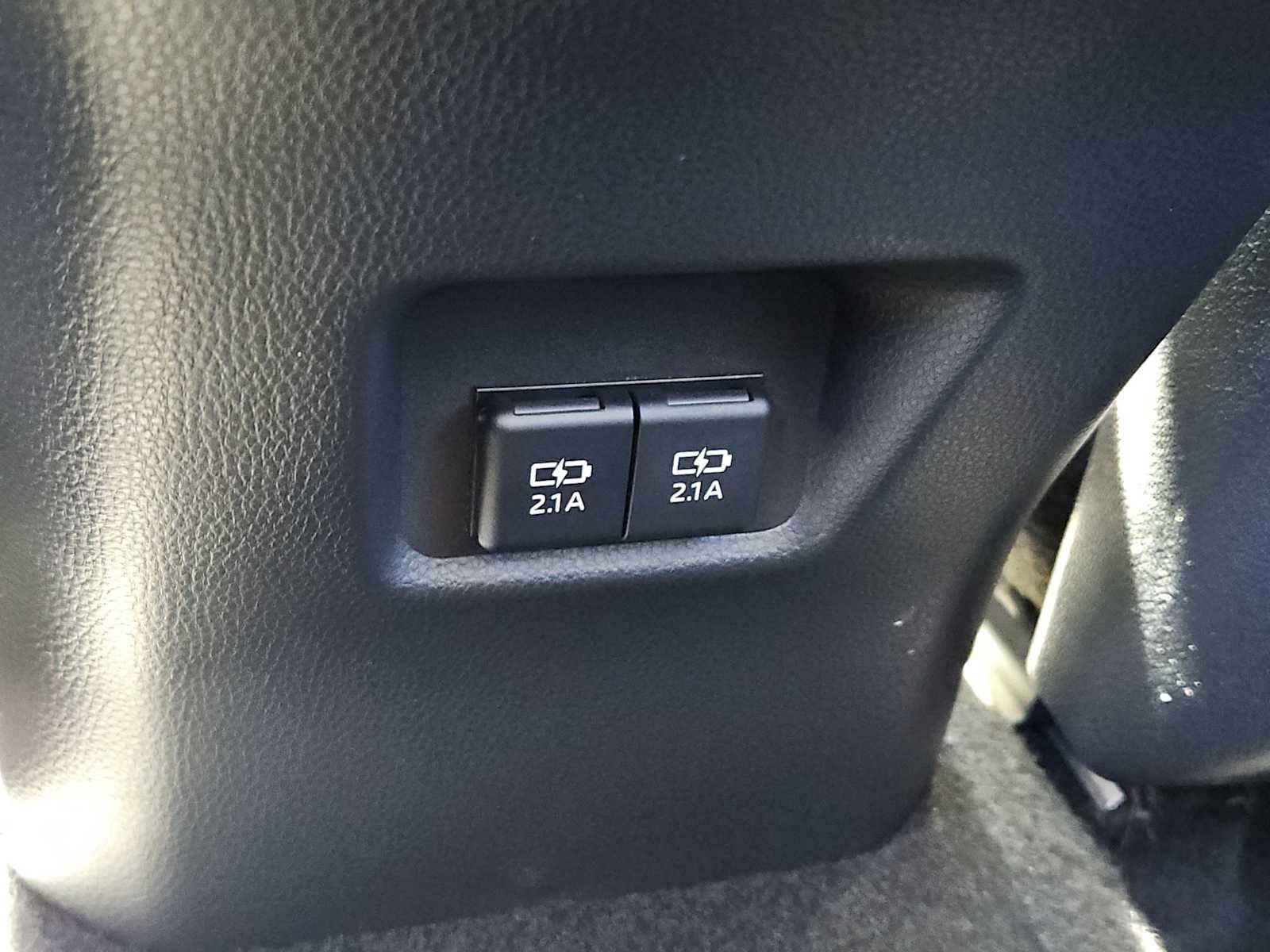 Used 2021 Toyota RAV4 XLE Premium AWD/4WD image 14