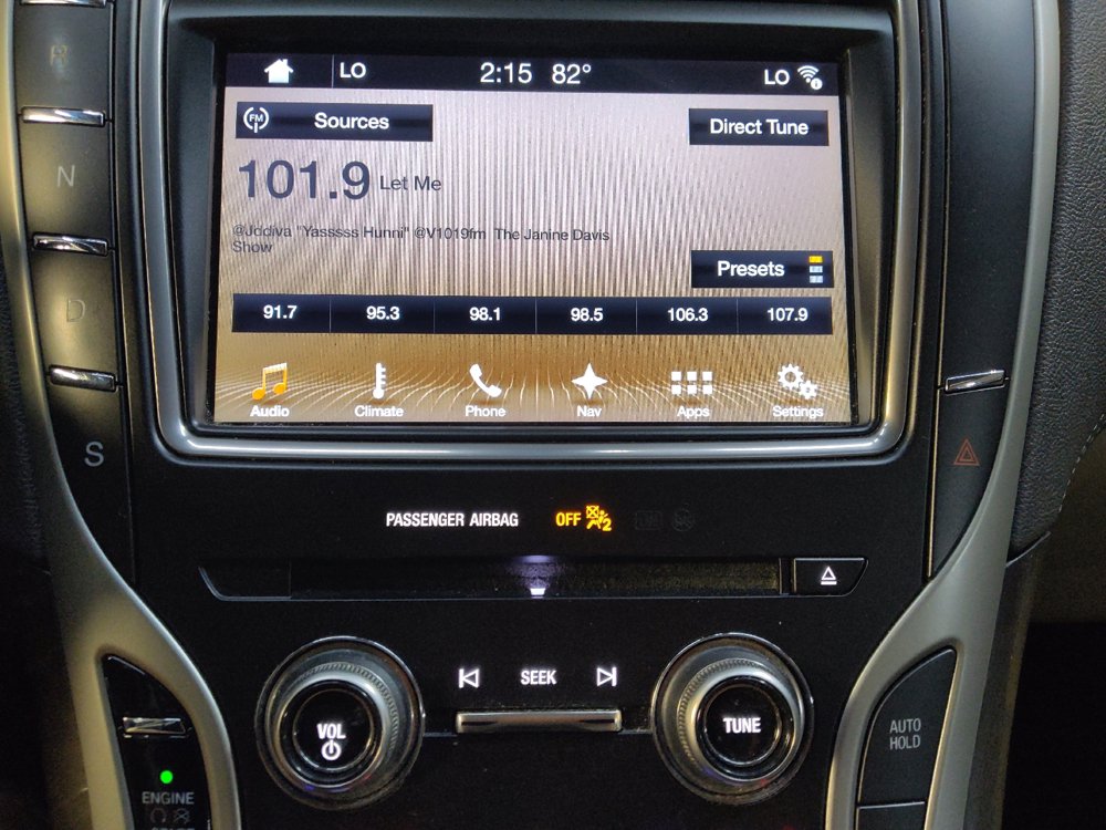 Used 2017 Lincoln MKX Reserve w/ Lincoln MKX Climate Package FWD image 25