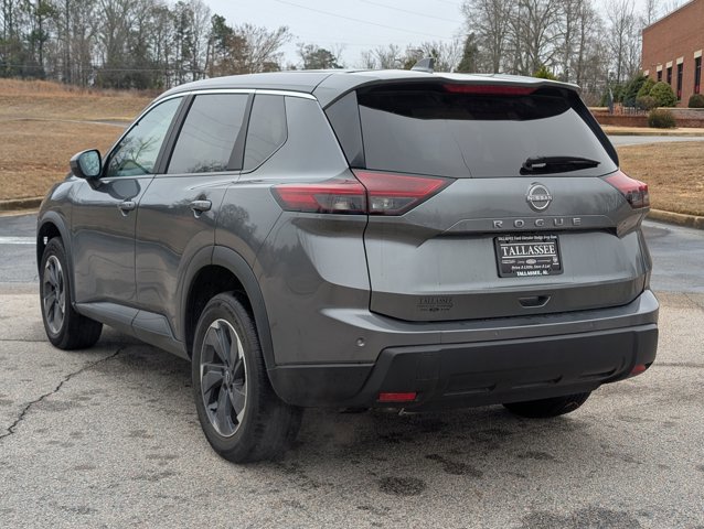 Used 2025 Nissan Rogue SV image 11