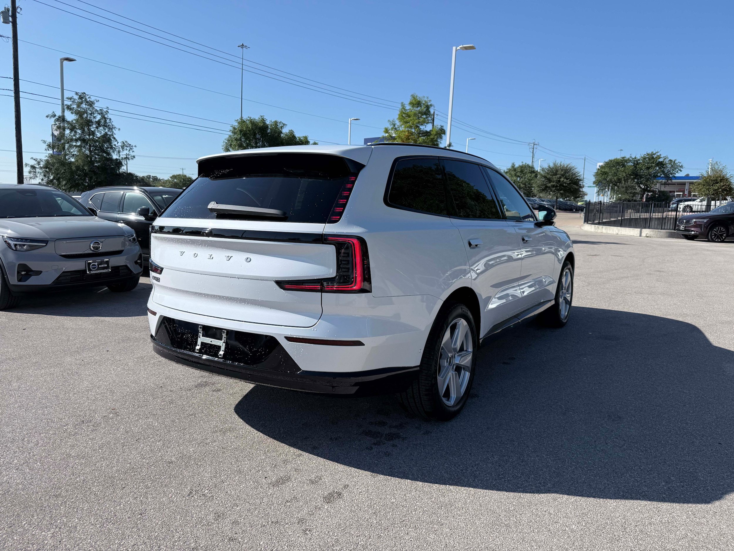 New 2026 Volvo EX90 Plus RWD image 6