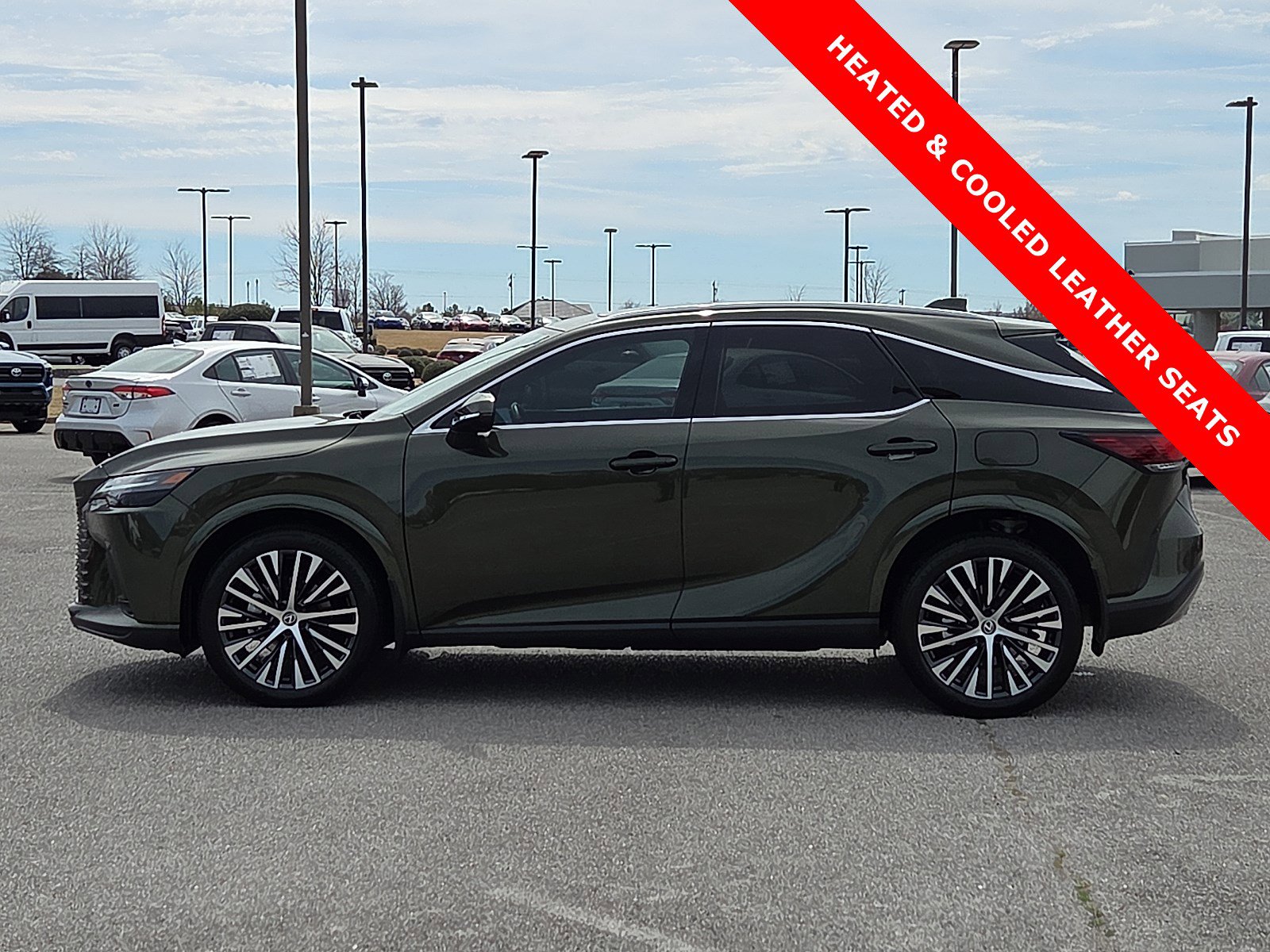 Used 2023 Lexus RX 350 w/ Accessory Package (Z1) image 3