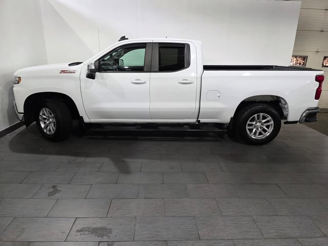 Used 2019 Chevrolet Silverado 1500 LT w/ Z71 Off-Road Package AWD/4WD image 2