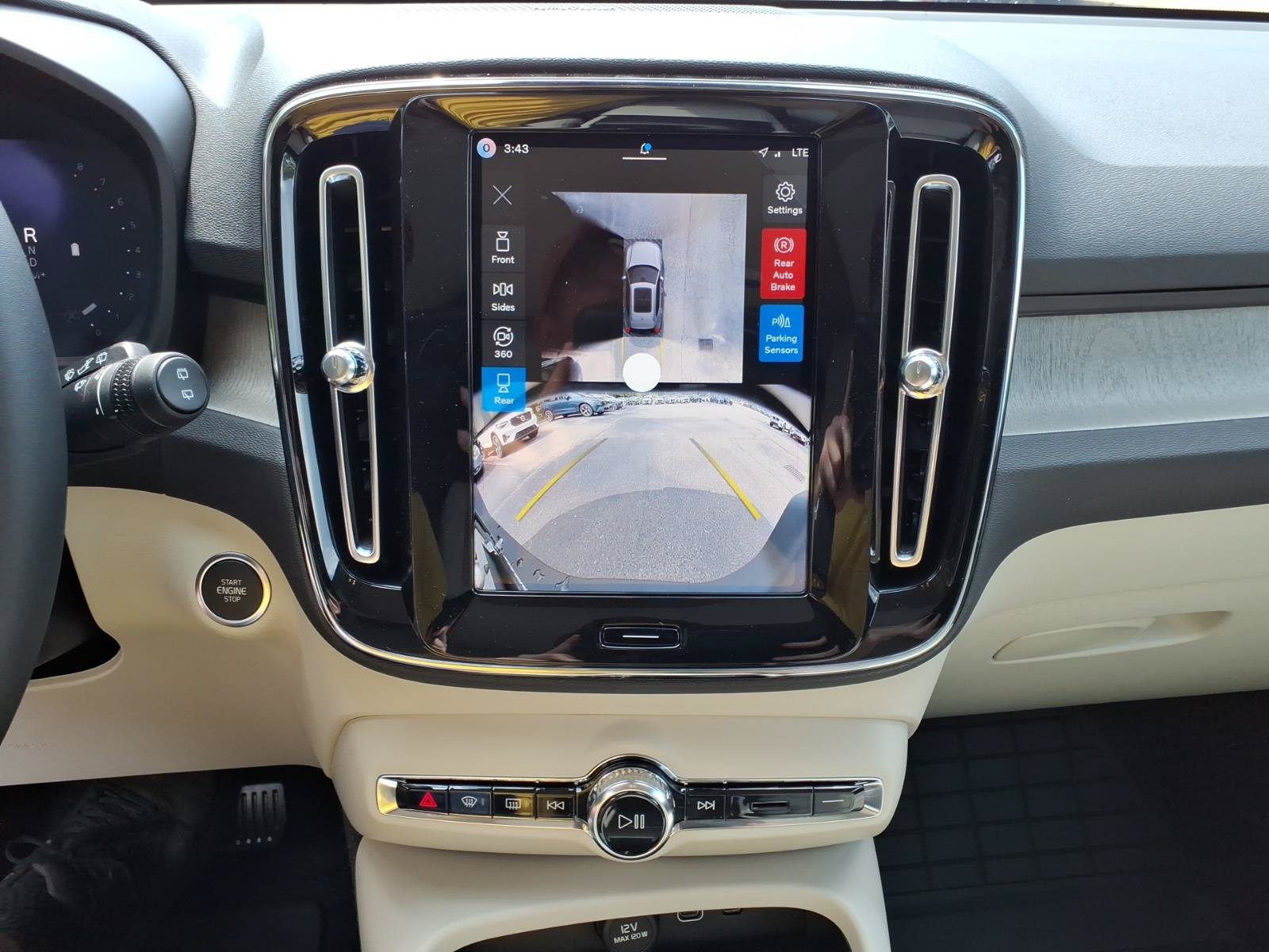 New 2026 Volvo XC40 B5 Ultra w/ Protection Package Premier AWD/4WD image 15