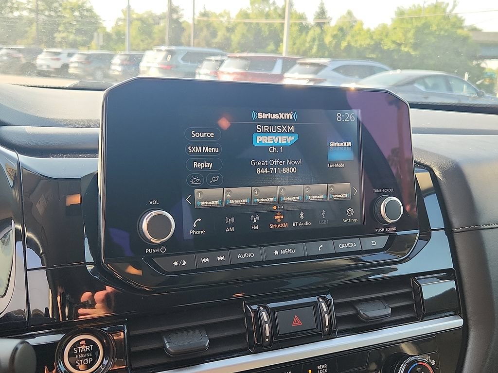 Used 2024 Nissan Pathfinder SV AWD/4WD image 16