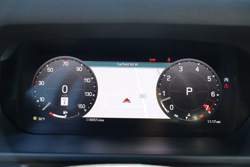 Used 2023 Land Rover Defender 90 X-Dynamic SE image 17