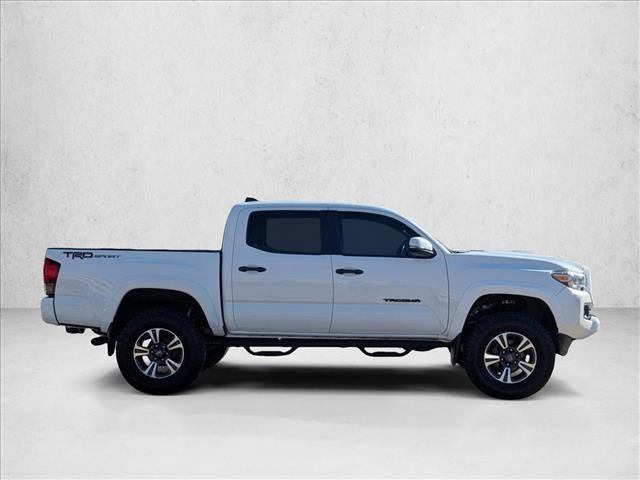 Used 2019 Toyota Tacoma TRD Sport w/ Technology Package image 4