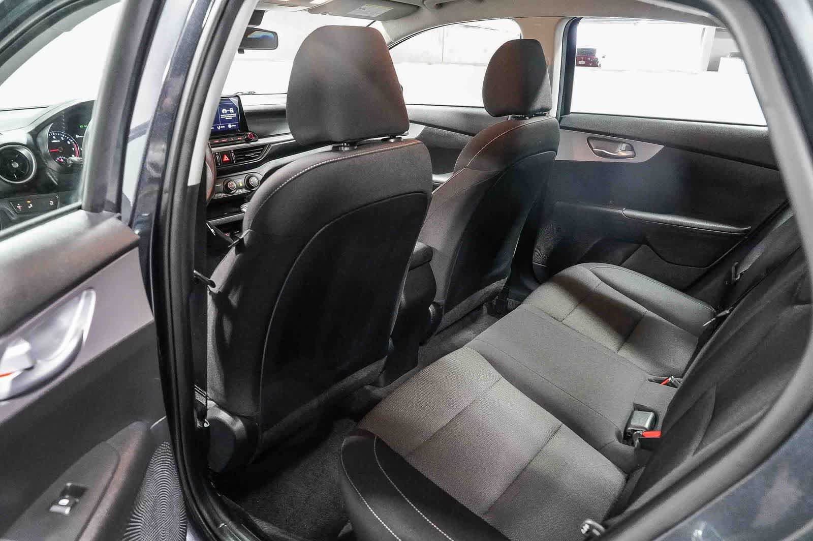 Used 2023 Kia Forte LXS w/ LXS Technology Package FWD image 18