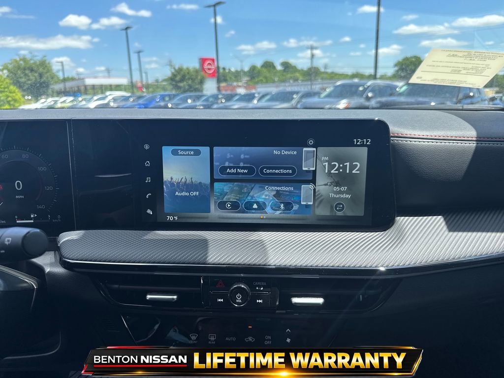 Used 2025 Nissan Kicks SR FWD image 16
