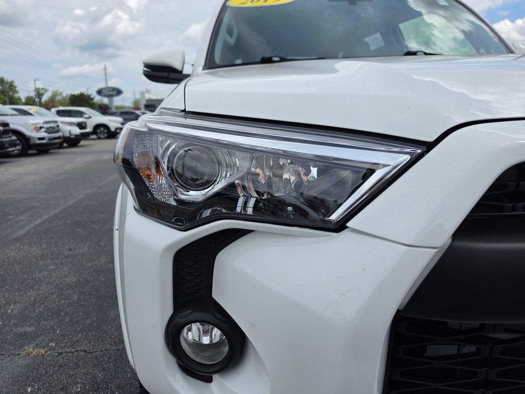 Used 2019 Toyota 4Runner SR5 Premium AWD/4WD image 11