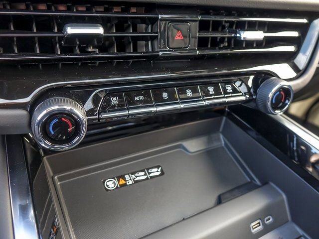 New 2026 Chevrolet Suburban Premier image 31