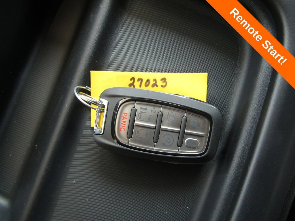 New 2027 Chrysler Pacifica Select FWD image 20