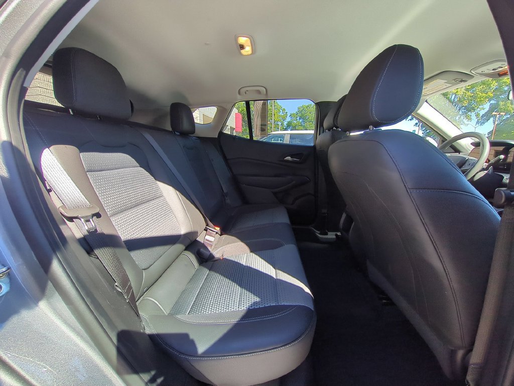 Used 2026 Chevrolet Trax LT FWD image 26