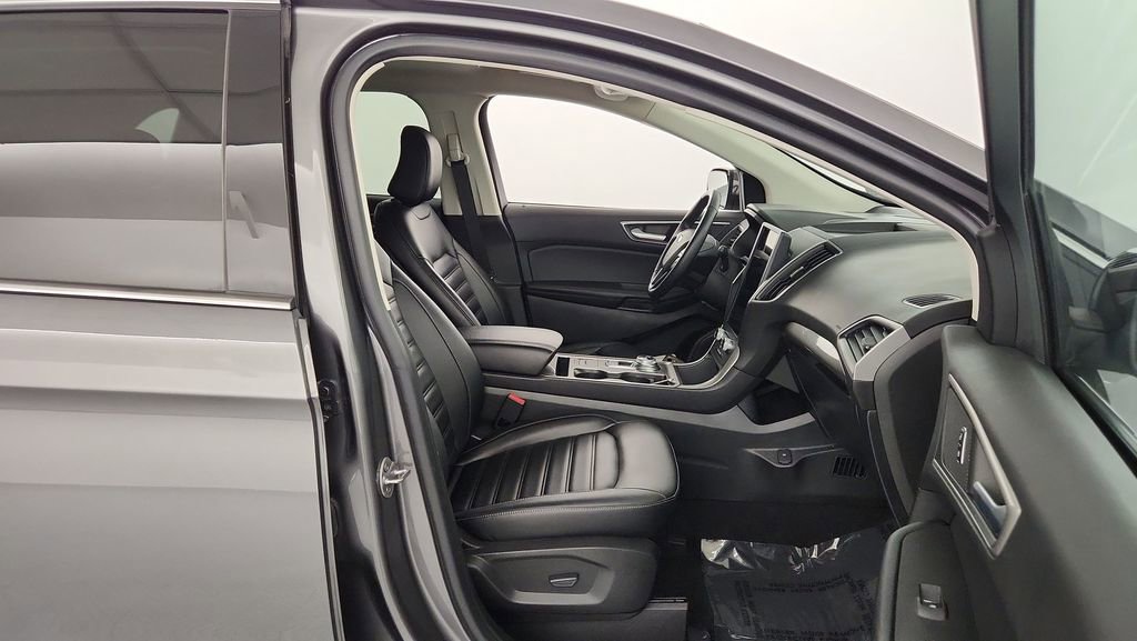 Used 2023 Ford Edge SEL w/ Convenience Package image 29