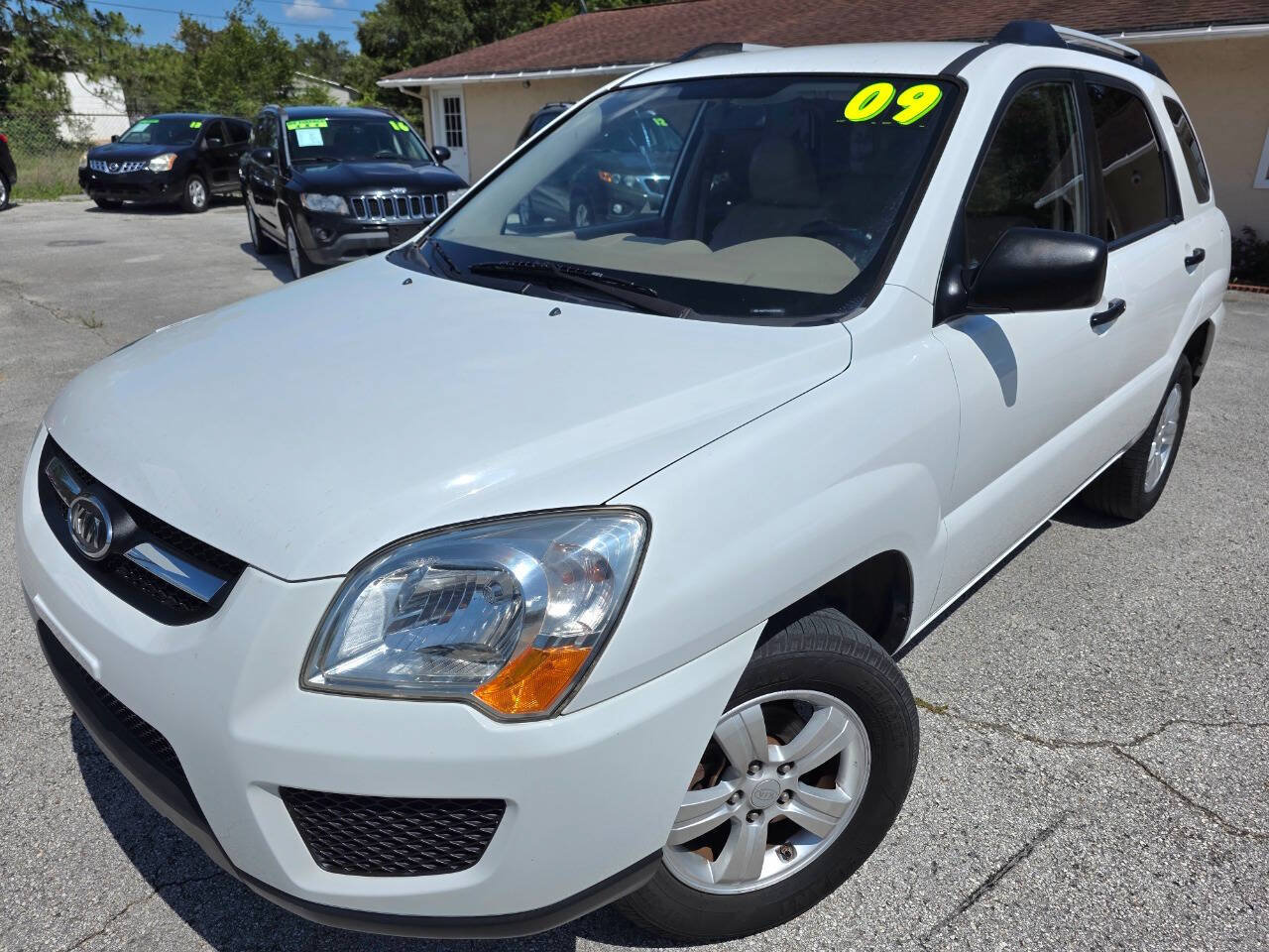 Used 2009 Kia Sportage LX FWD image 1