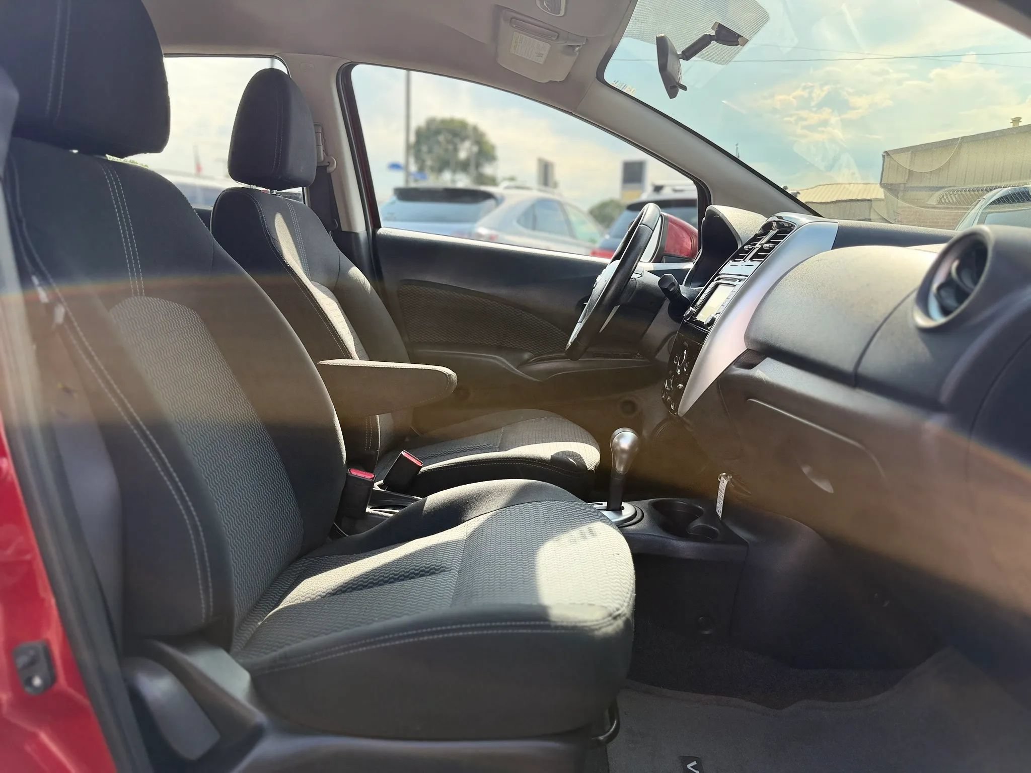 Used 2015 Nissan Versa Note FWD image 20