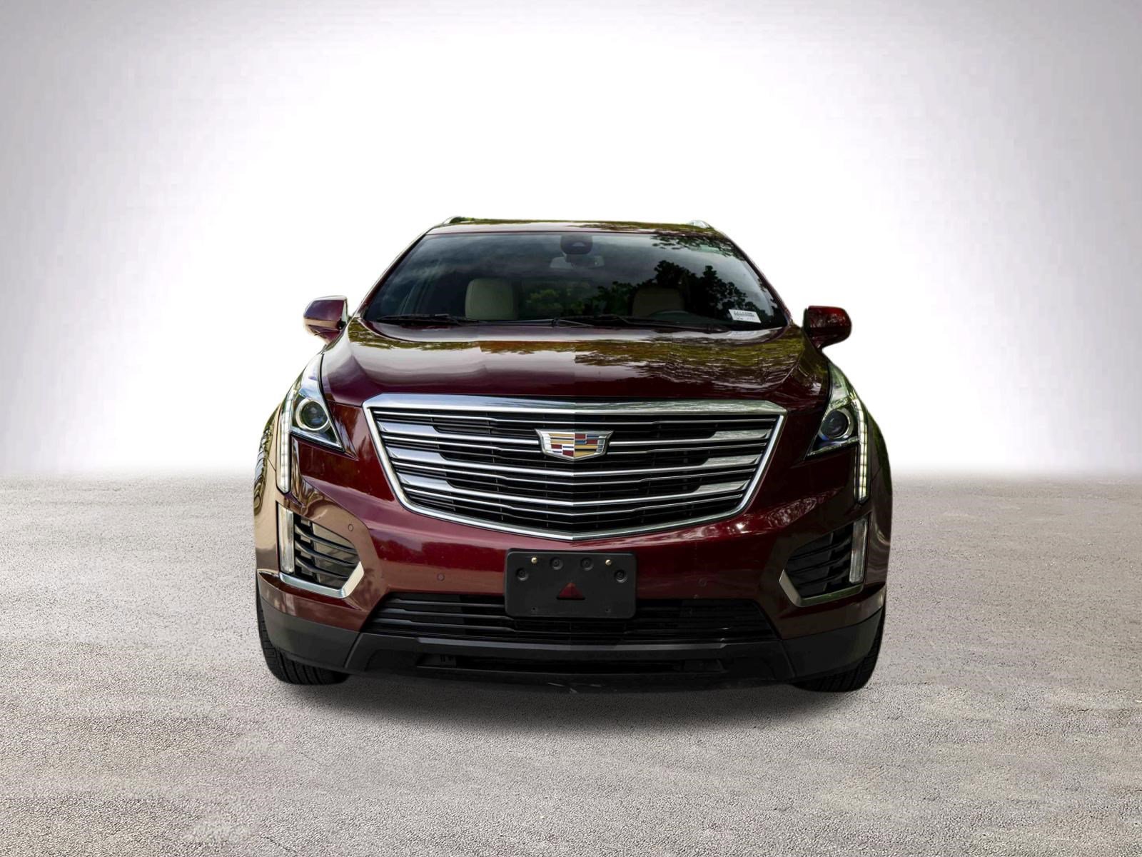 Used 2017 Cadillac XT5 Luxury w/ Driver Awareness Package FWD image 3