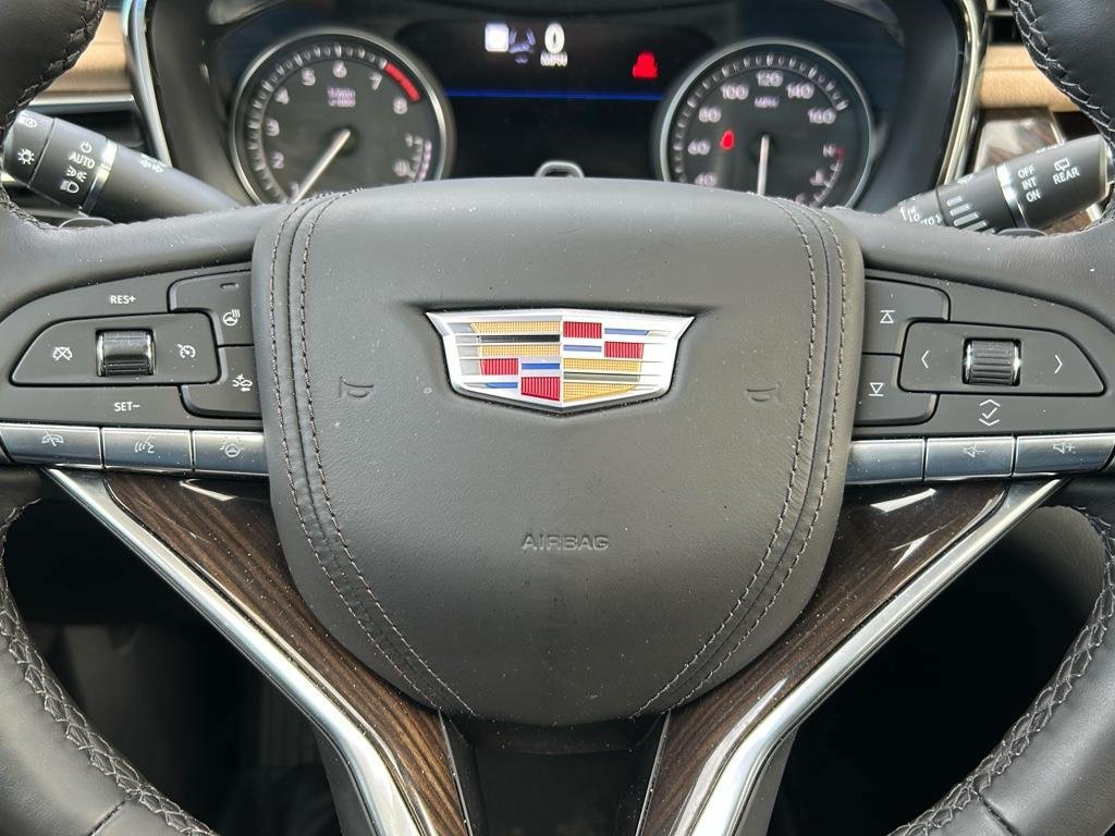 Used 2025 Cadillac XT6 Premium Luxury w/ Platinum Package FWD image 19