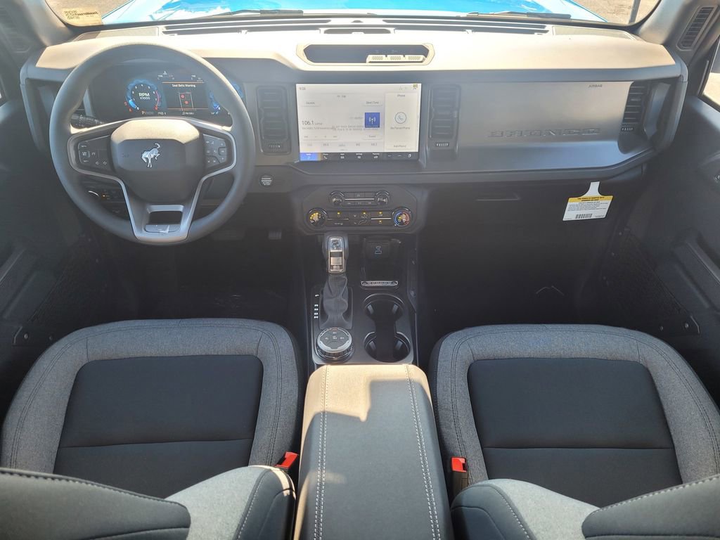 New 2025 Ford Bronco 4-Door image 31