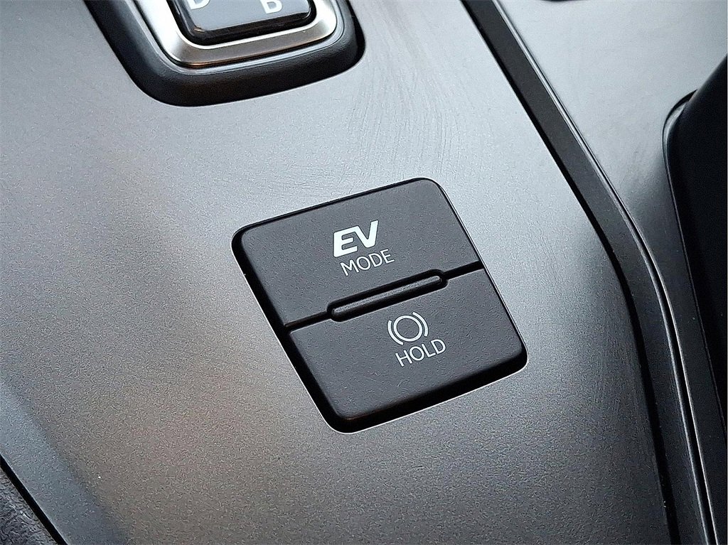 Used 2025 Lexus UX 300h AWD image 27