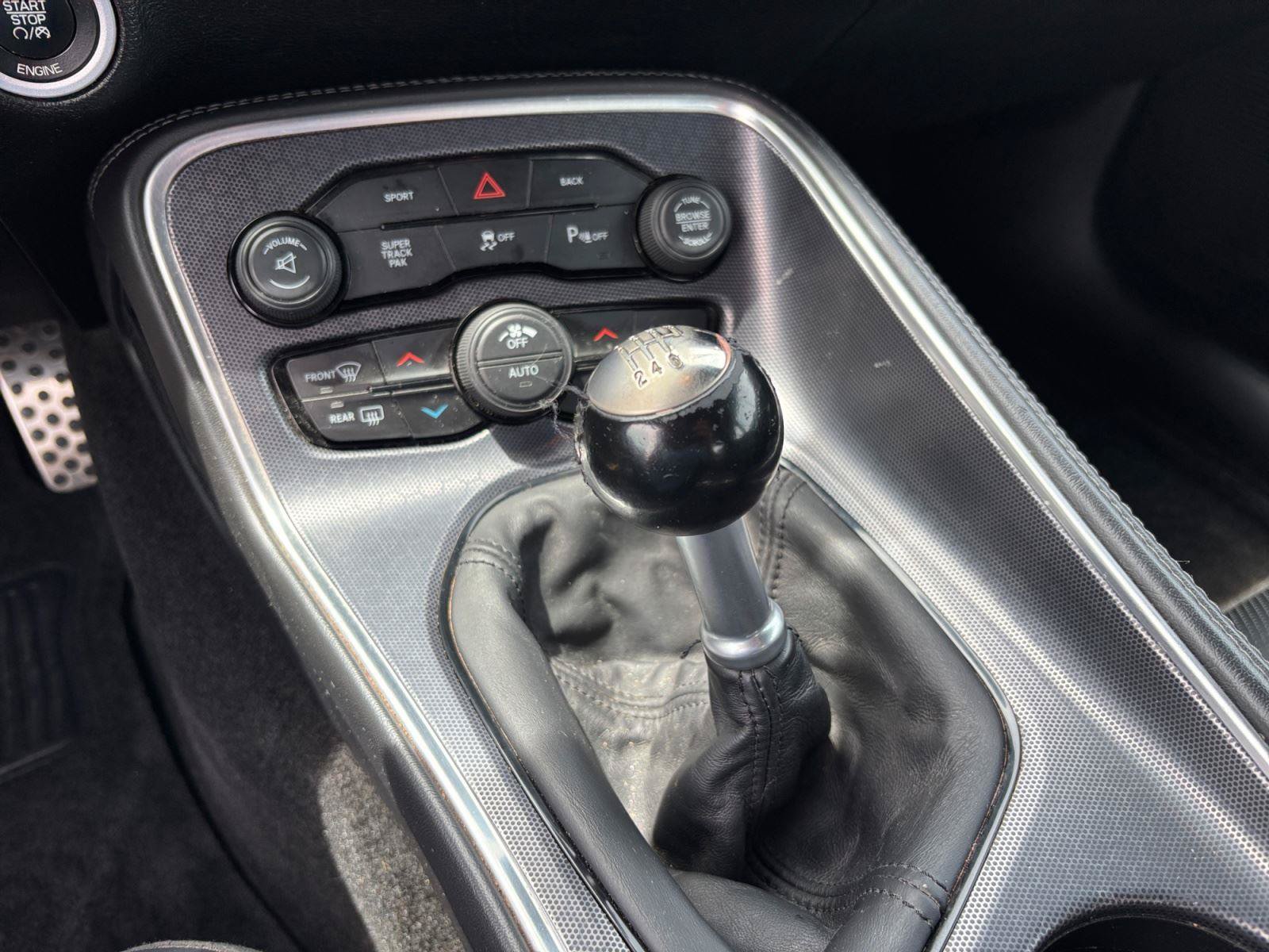Used 2015 Dodge Challenger R/T Plus RWD image 30